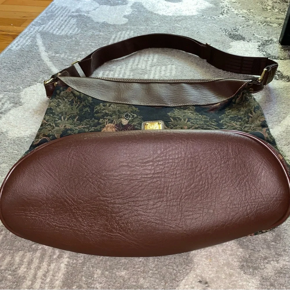 Vintage Capezio Collection Fox Hunting Royal British Scene Dance Duffle Bag - Picture 6 of 16